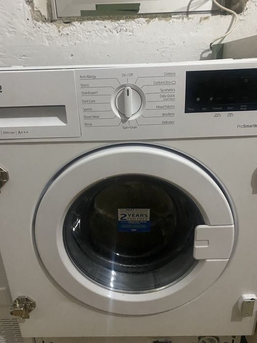 Maquina lavae roupa encastre Beko 7kg