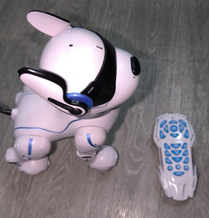 Собака робот, интерактивная игрушка.