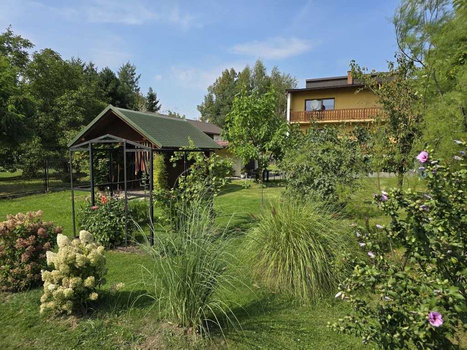 Dom piętrowy na działce 1560m2 w spokojnej okolicy