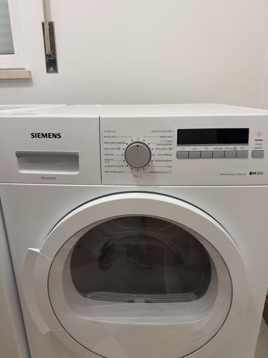 Secadora Siemens WT45W230EE – Como Nova! Apenas 2 Utilizações