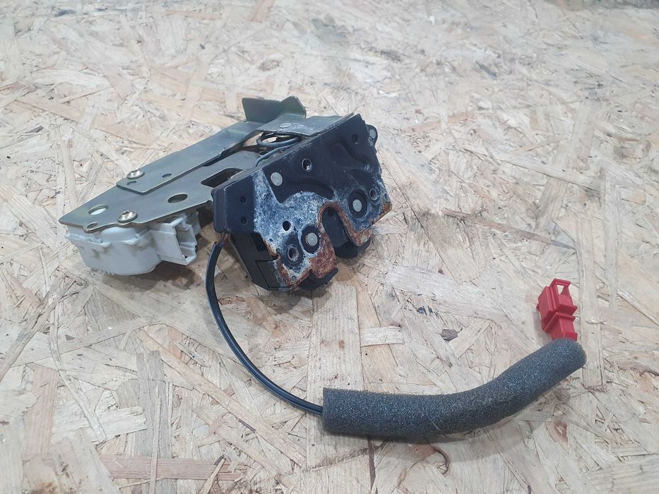 Zamek klapy bagażnika Vw Sharan 1 lift 06 rok sprawny