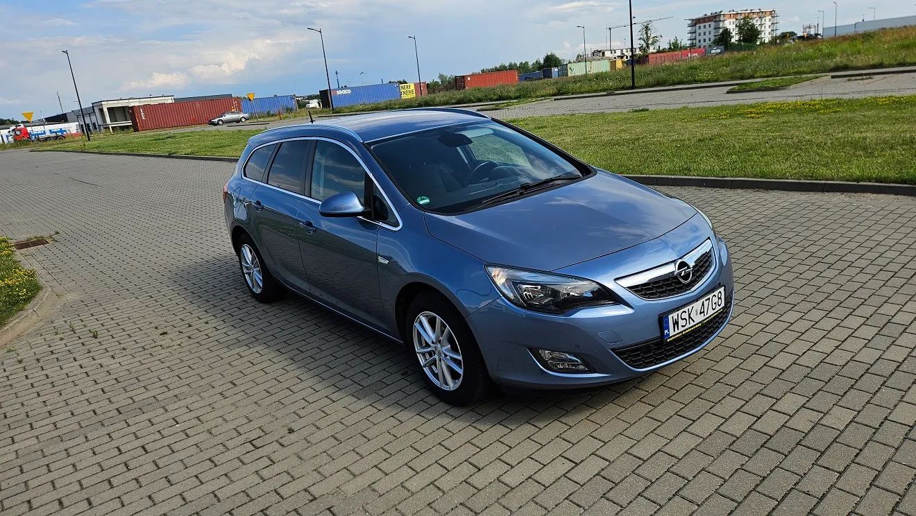 Opel Astra Astra 1.6 Turbo 180 km