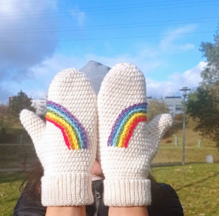 Rękawice na szydełku, rękawiczki z tęczą 
Włó