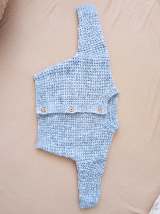 Sweterek George 0-3 mc