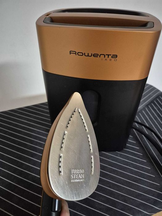 Ferro de Engomar a Vapor Rowenta