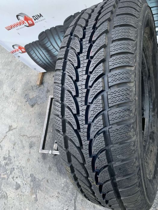 Шина нова 1шт 235/75 R16 Nokian зима