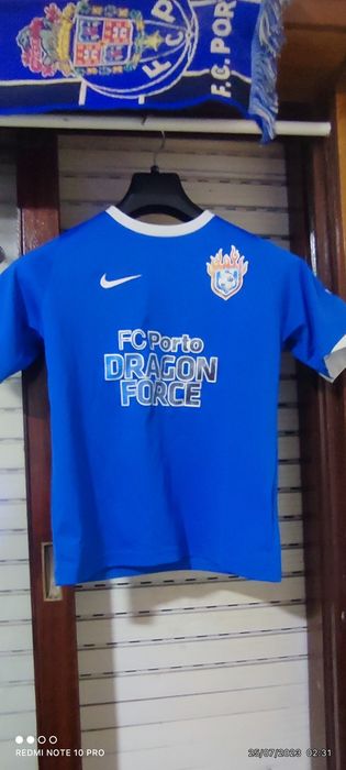 Vendo Camisola Oficial da Dragon Force do FC Porto mais Par de Meias