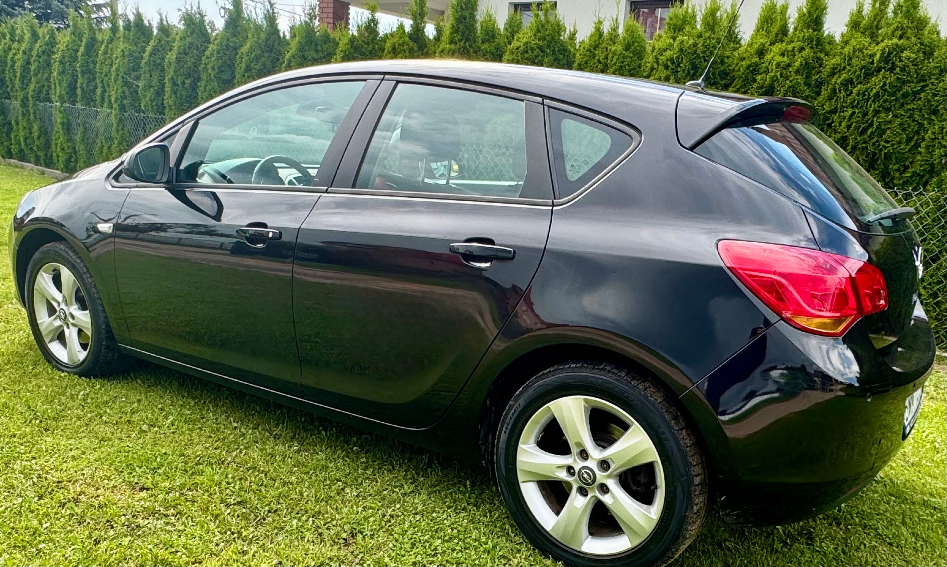 Opel Astra J (P10)
