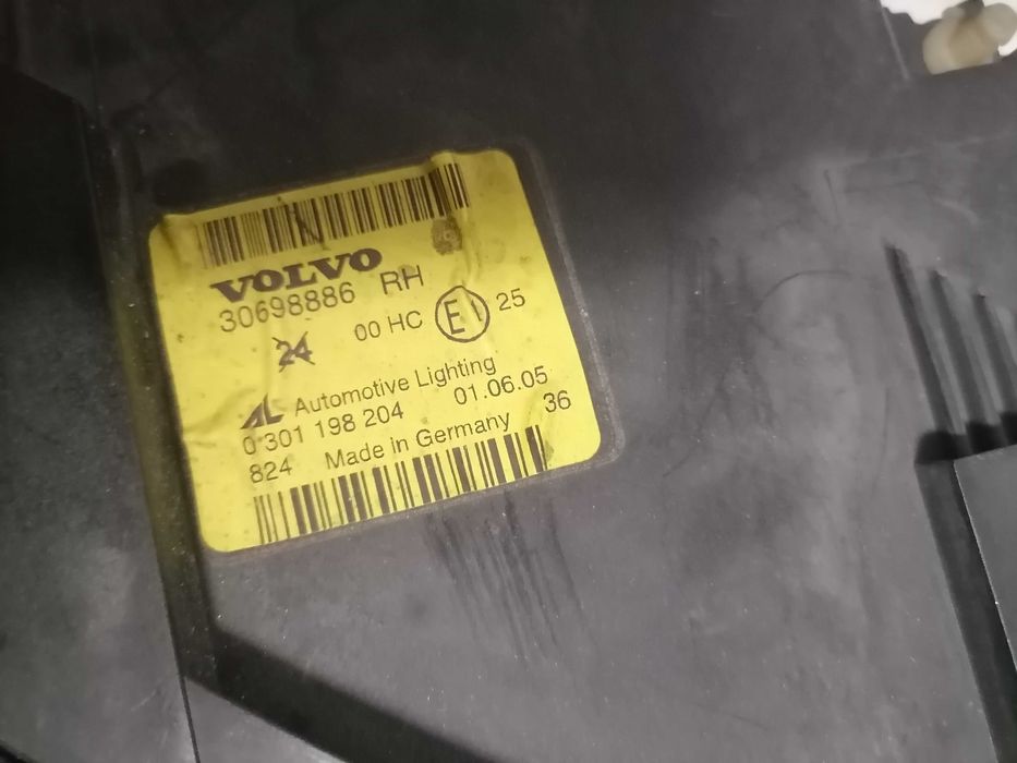 Farol frente direito volvo v50 2005