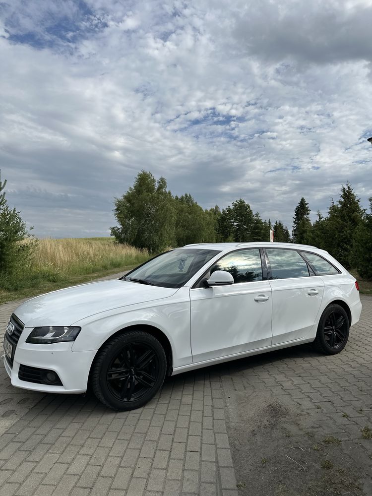 Audi A4 B8 2.0 TDI Avant 2008r Hak