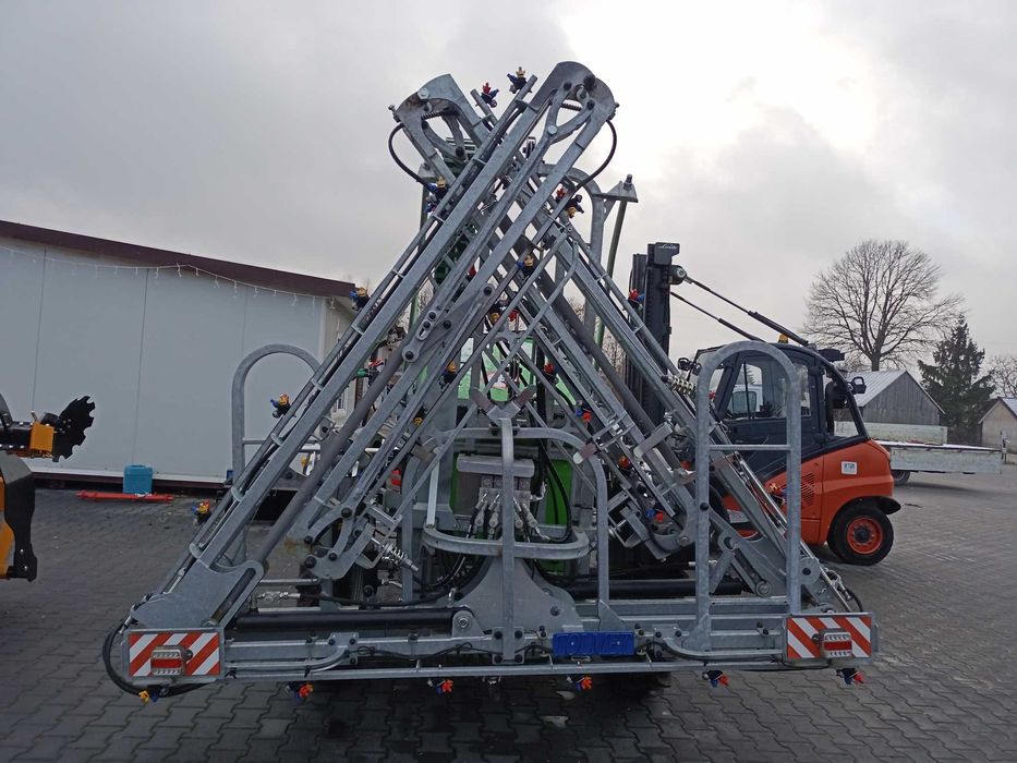 Opryskiwacz na kołach hydrauliczny przyczepiany BRUNO 1500 X Tolmet
