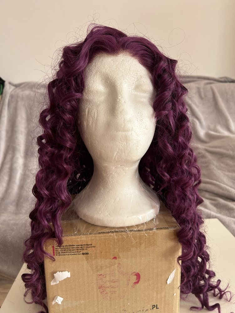 Długi wig fioletowy loki purple lacefront cosplay