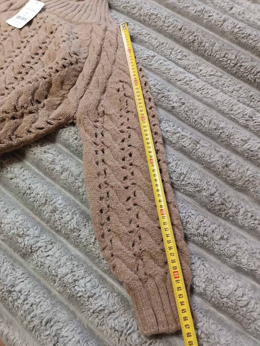 Жіночий светр кофта