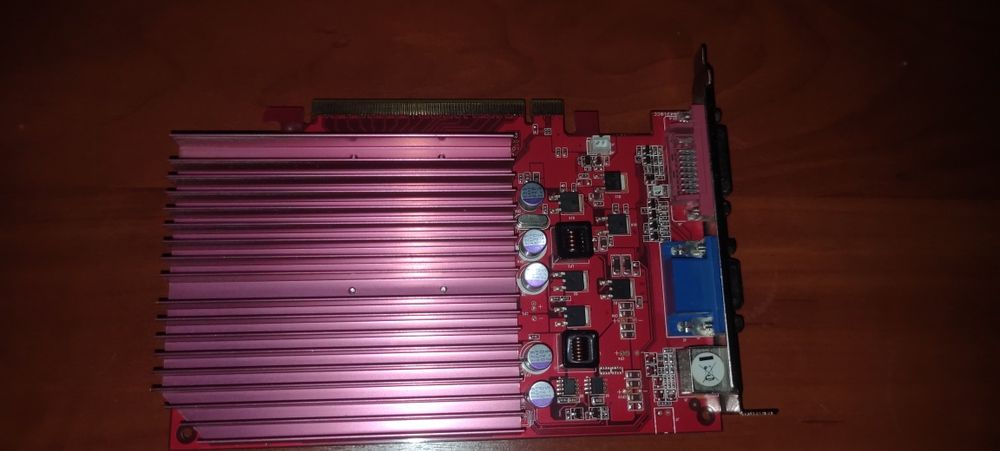 Відеокарта Nvidia geforce 7300 gt
