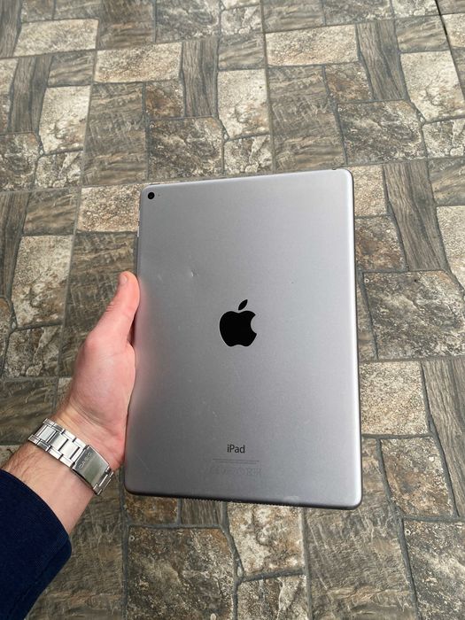 iPad Air 2 64 GB Wi-Fi магазин гарантія АКБ 72%