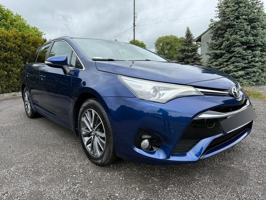 Toyota Avensis krajowa piękna zadbana benzyna 1.8 147KM automat bogata opcja serwis