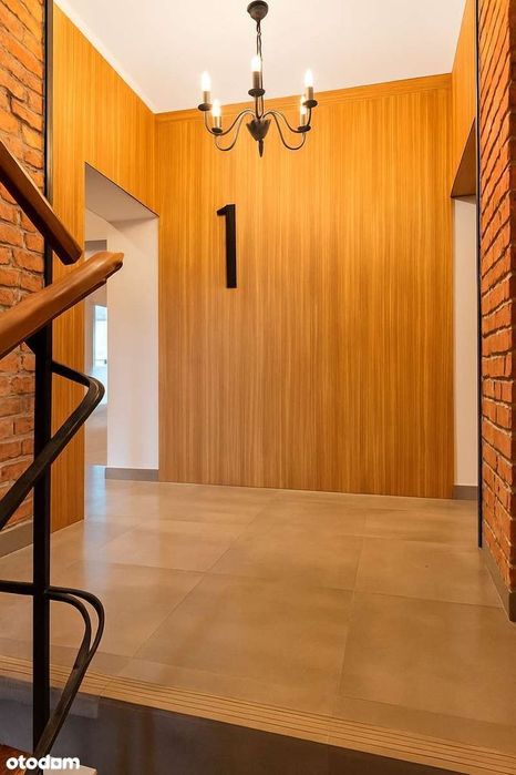 Sprzedam w kamienicy kawalerkę z balkonem