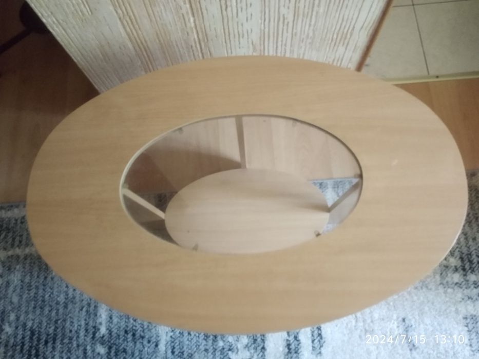 Книжный стол на колесах