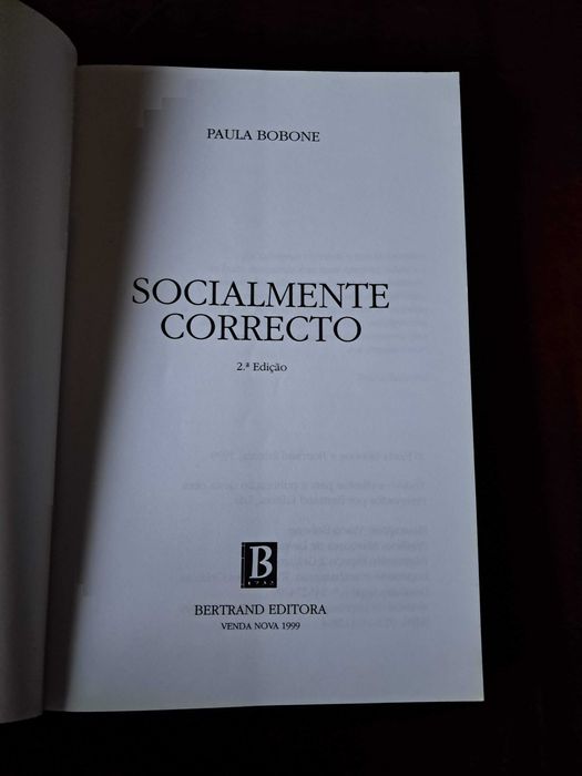 Socialmente Correto - Paula Bobone