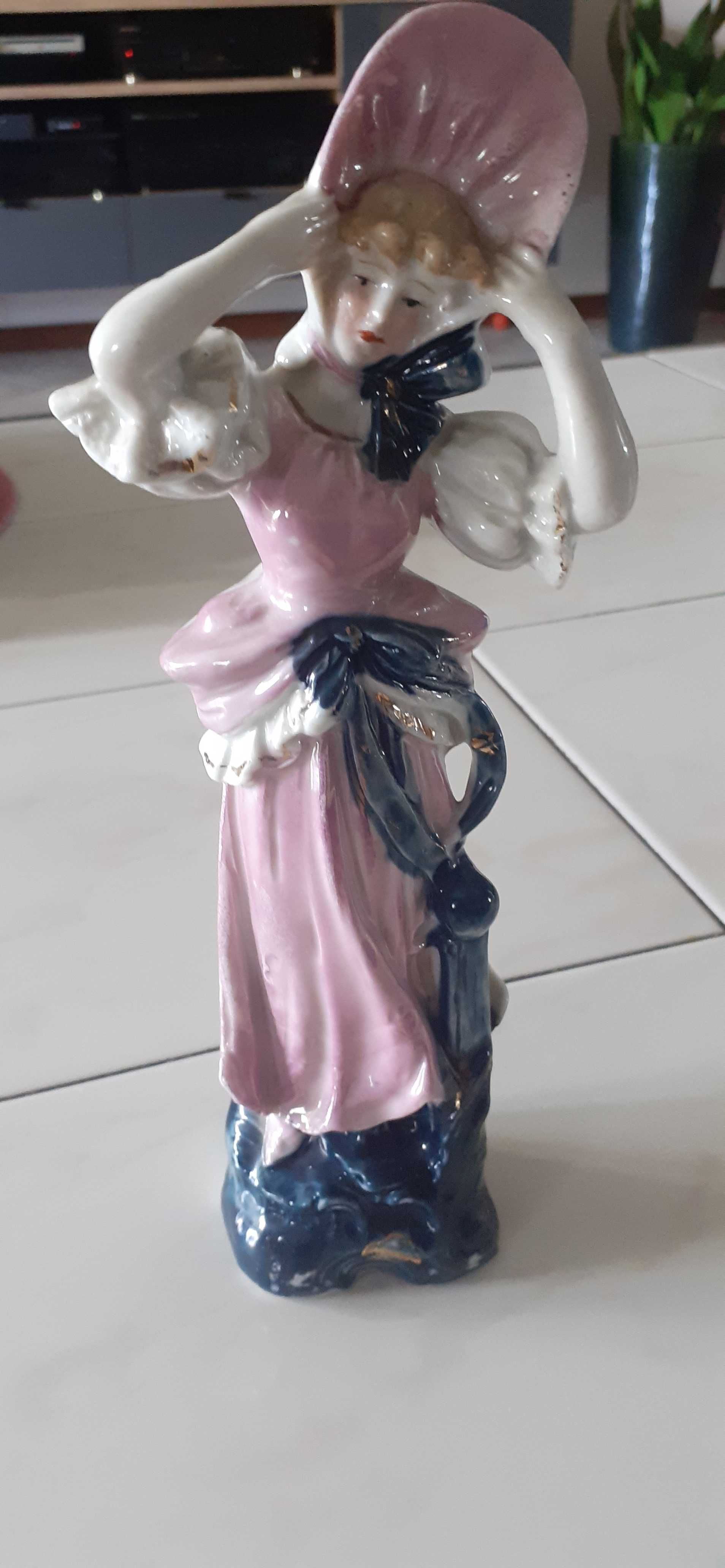 Figurka porcelanowa, dziewczyna, arystokratka