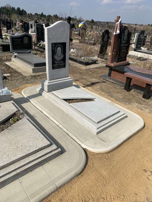 Пам'ятники з мармуровою крихти.Встановлення, реставрація,плитка.