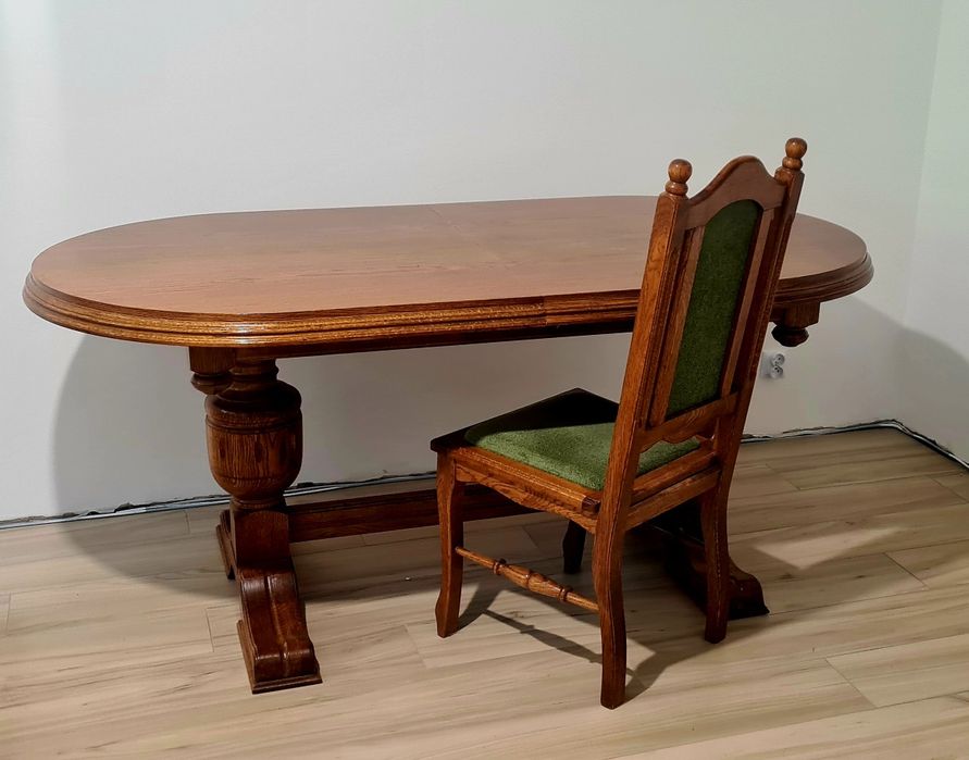 Stół dębowy i 8 krzeseł