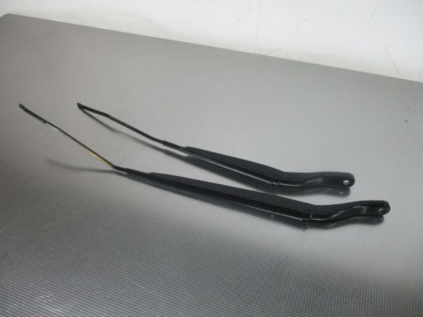 Haste / braço de escova limpa vidros frente direita RENAULT Megane III