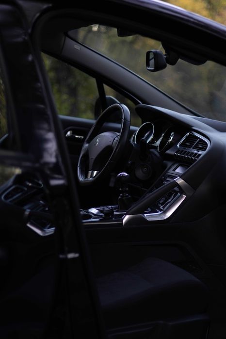 Peugeot 3008 1.6 бензин