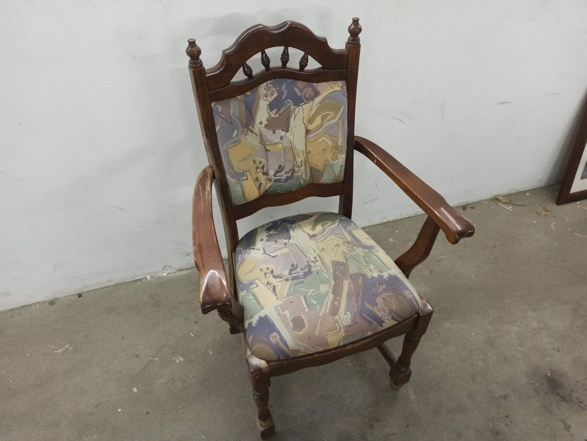Zabytkowe krzesło, drewniane, antyk, retro
