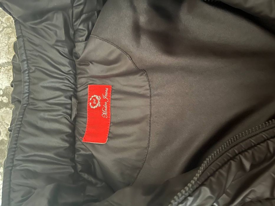 Куртка жіноча чорна