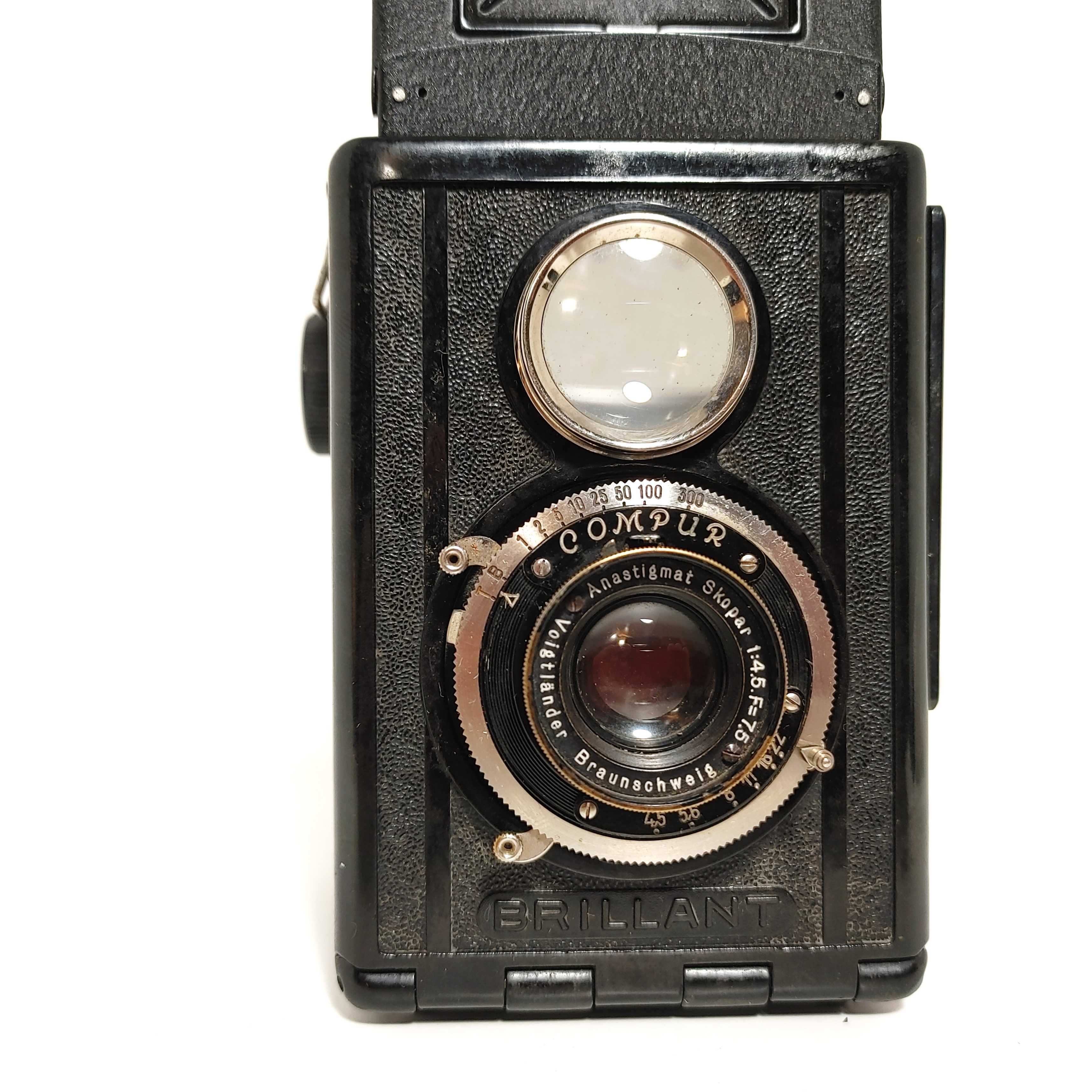 Analogowy aparat fotograficzny TLR   Voigtländer Brillant z 1937 roku