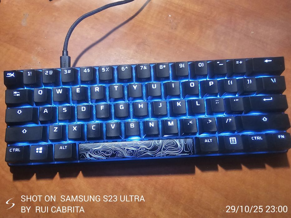 Teclado Hyperx Alloy 60