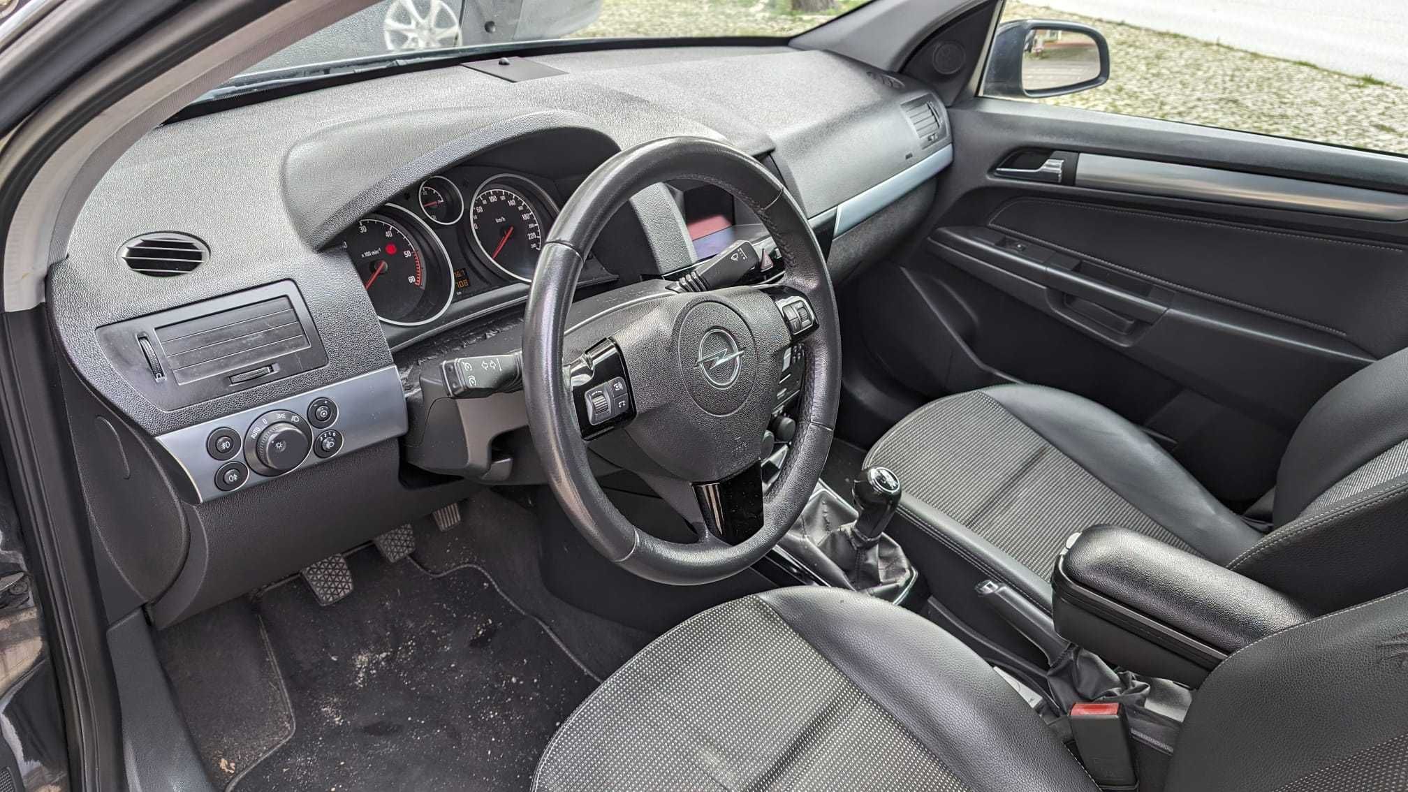 Opel Astra H Cosmo