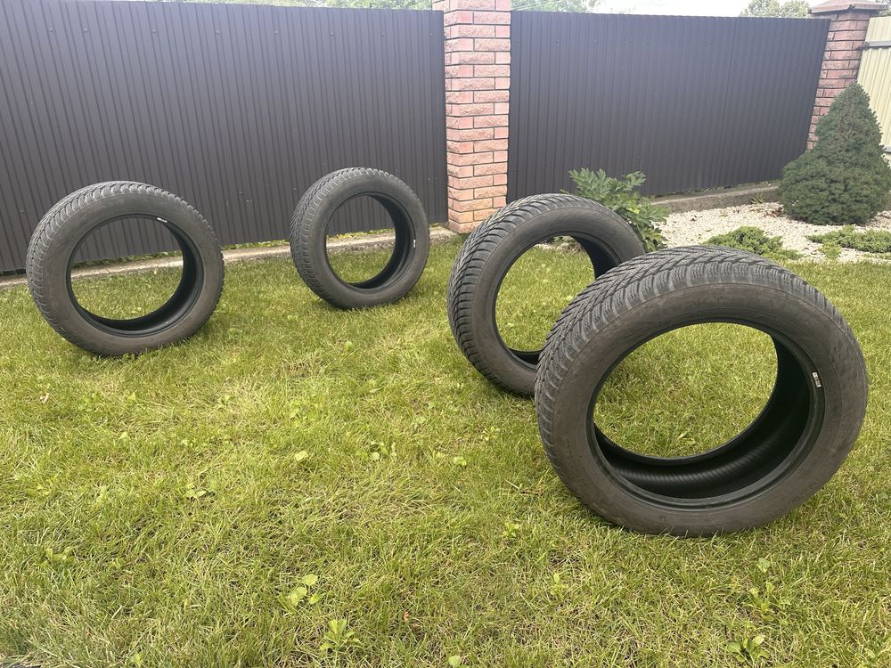 Nokian 215/55/17 зима
