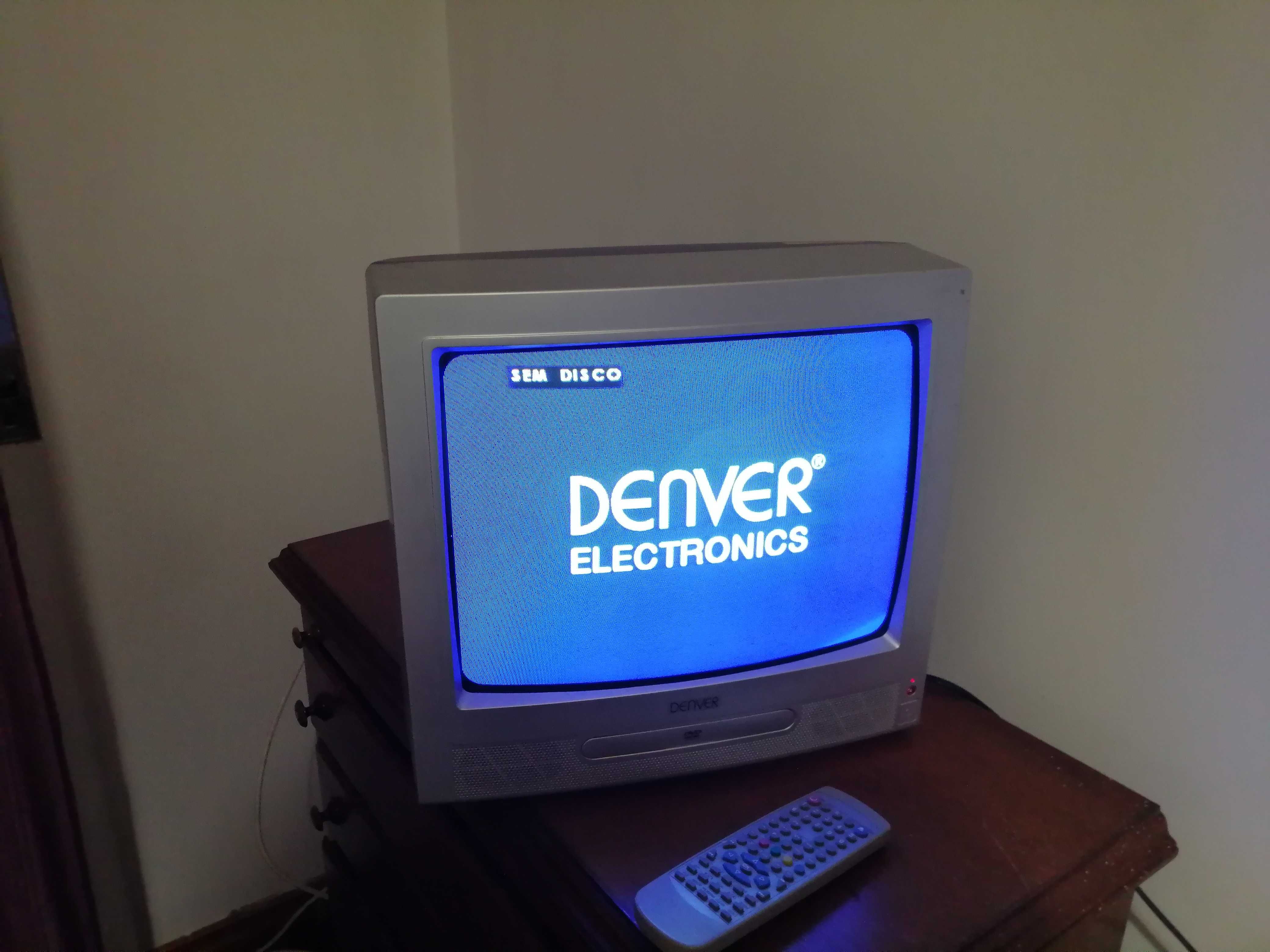 Televisão e DVD em bom estado