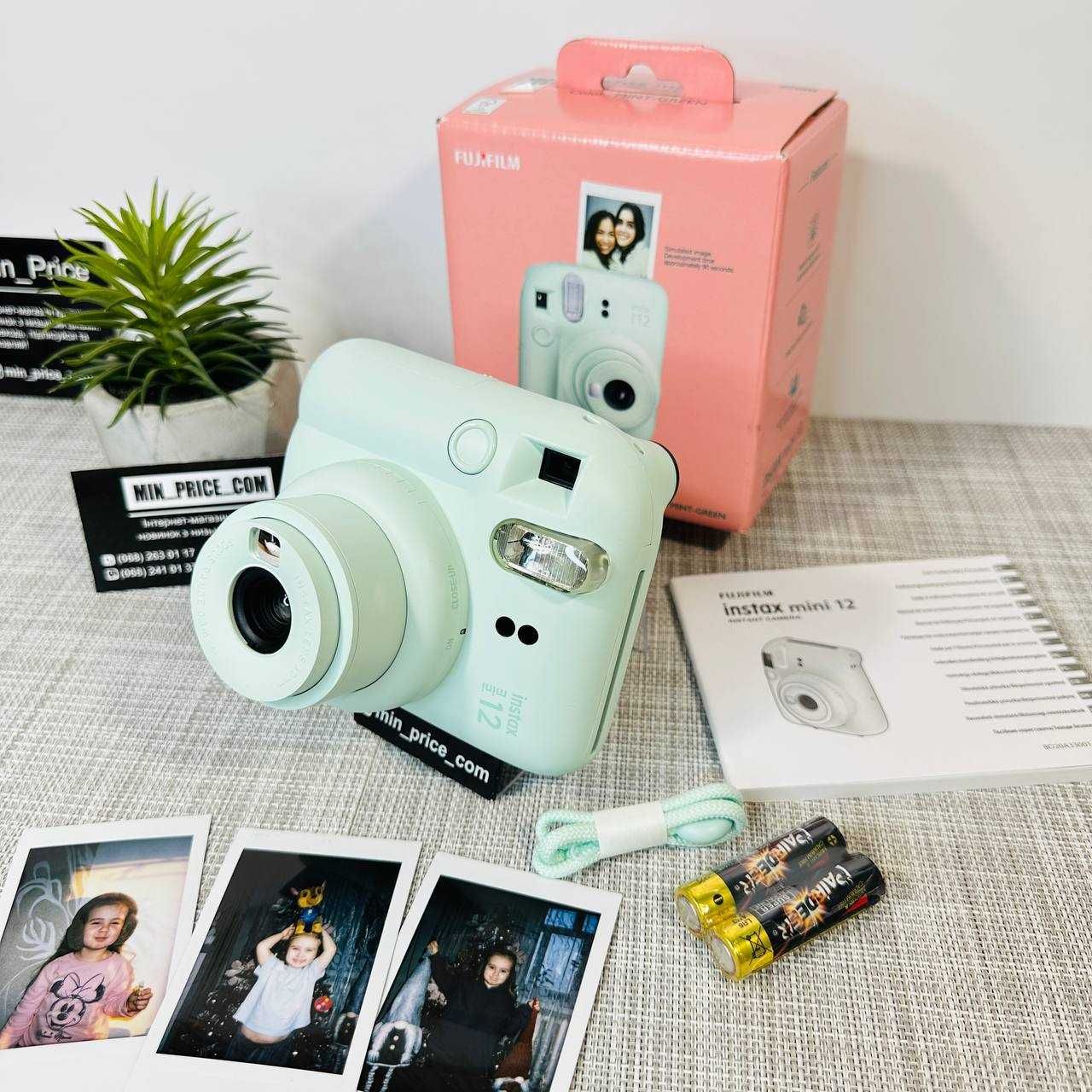 Фотокамера миттєвого друку Fujifilm Instax mini 12 Mint-Green