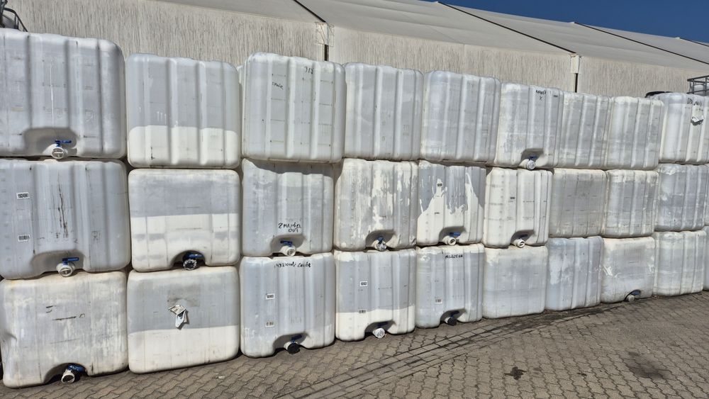 Wkład do mauzera 1000 litrów z uszkodzonym zaworem