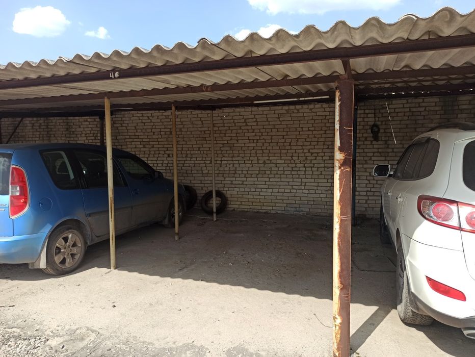 Здам крите місце на стоянці