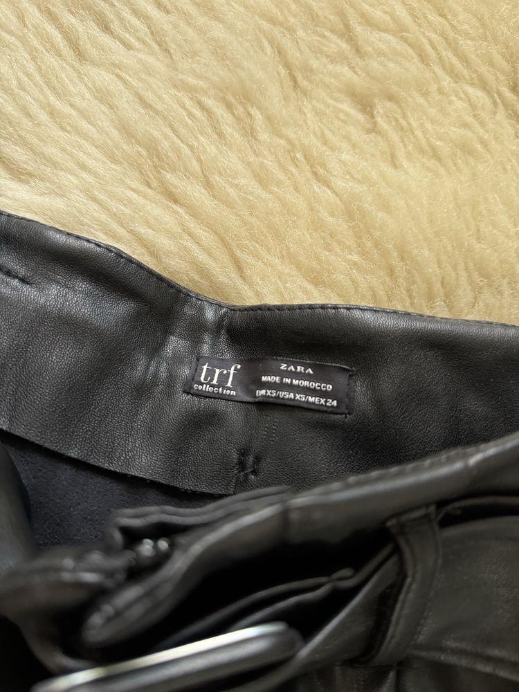 Шкіряні шорти від zara, розмір xs