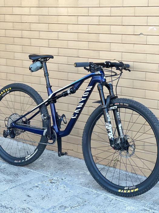 Canyon Lux versão Alpecin-Fenix, Fox 34, Xt