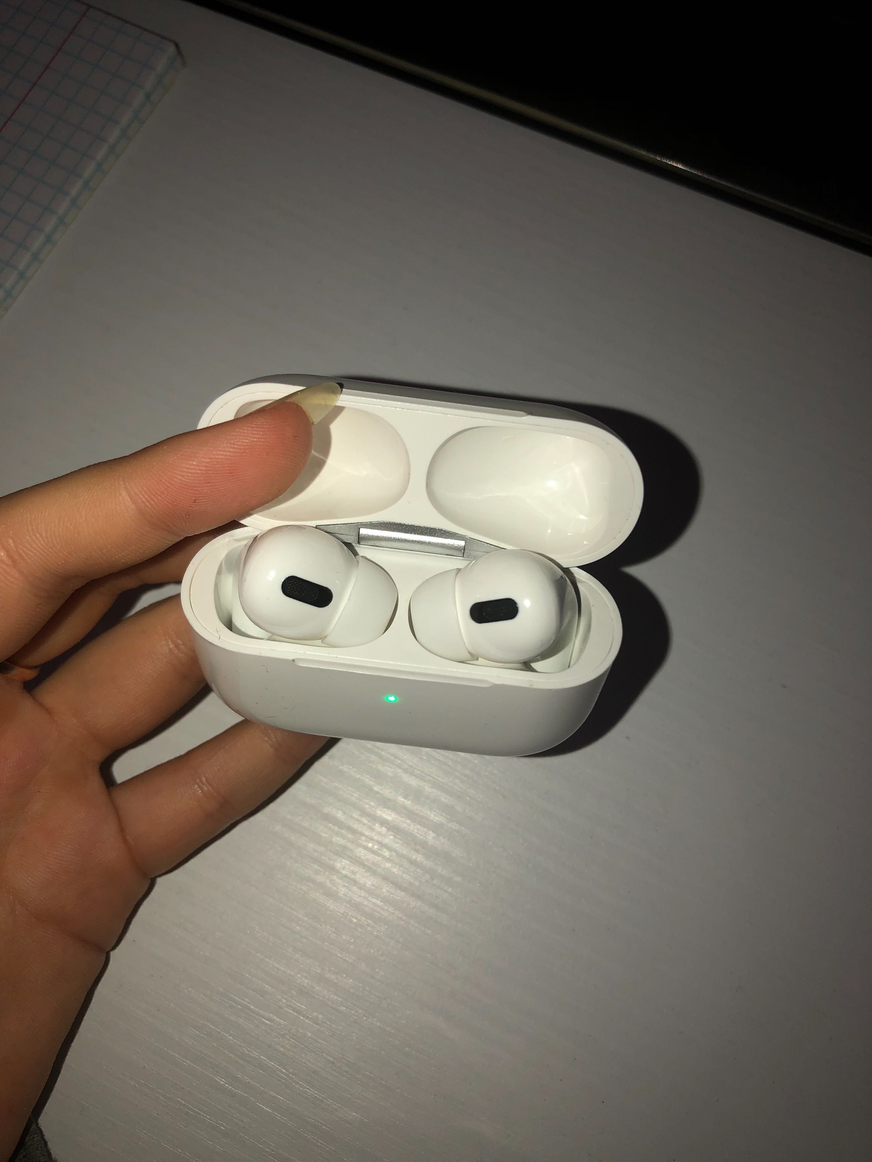 Навушники air pods pro не робочі