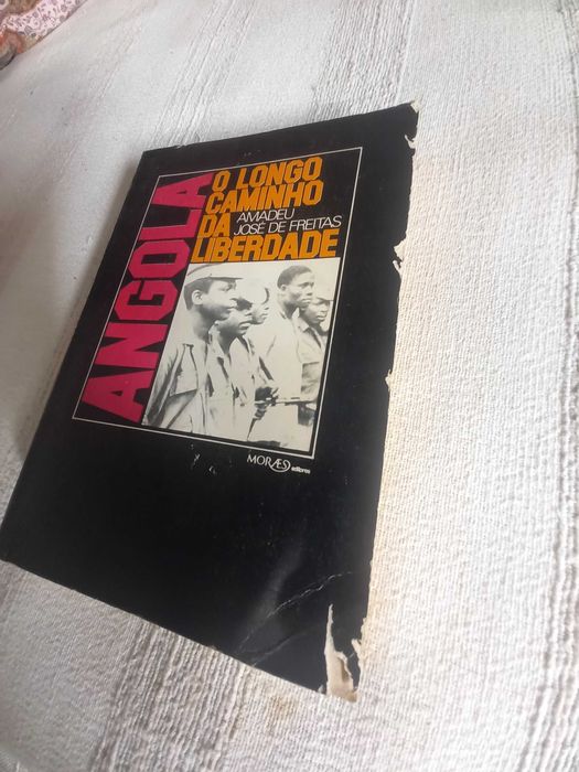 Angola - O Longo Caminho da Liberdade de Amadeu José de Freitas
