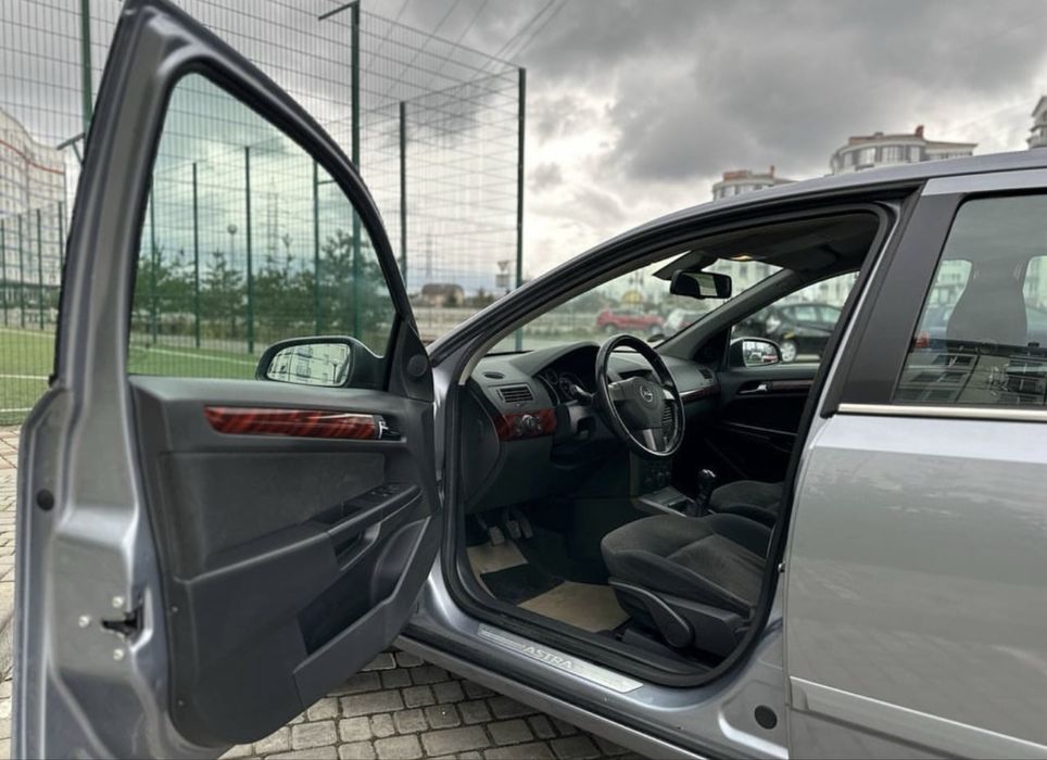 Авто Опель Астра