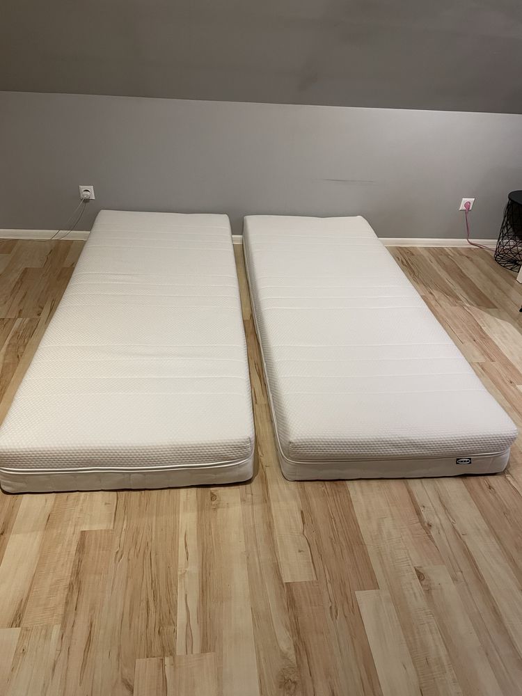 Dwa materace piankowe 80x200, twardy i średnio twardy