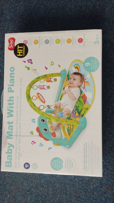 Mata edukacyjna z pianinkiem