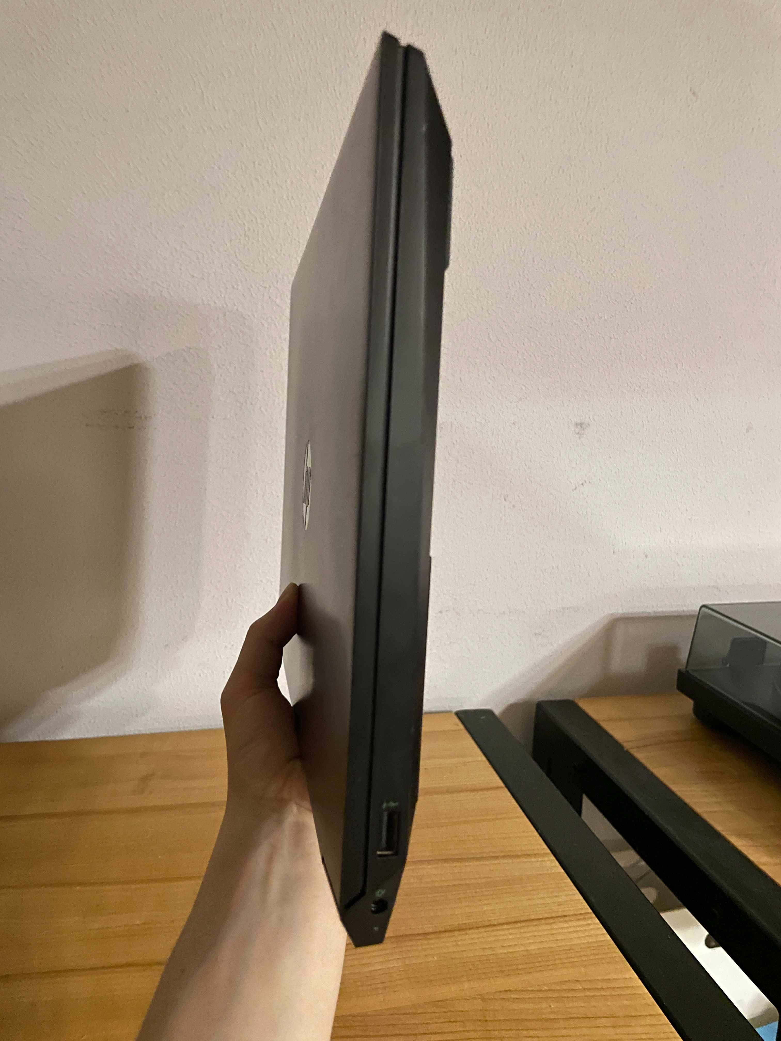 Мощный игровой ноутбук HP Pavilion Gaming + лицензия винды в подарок