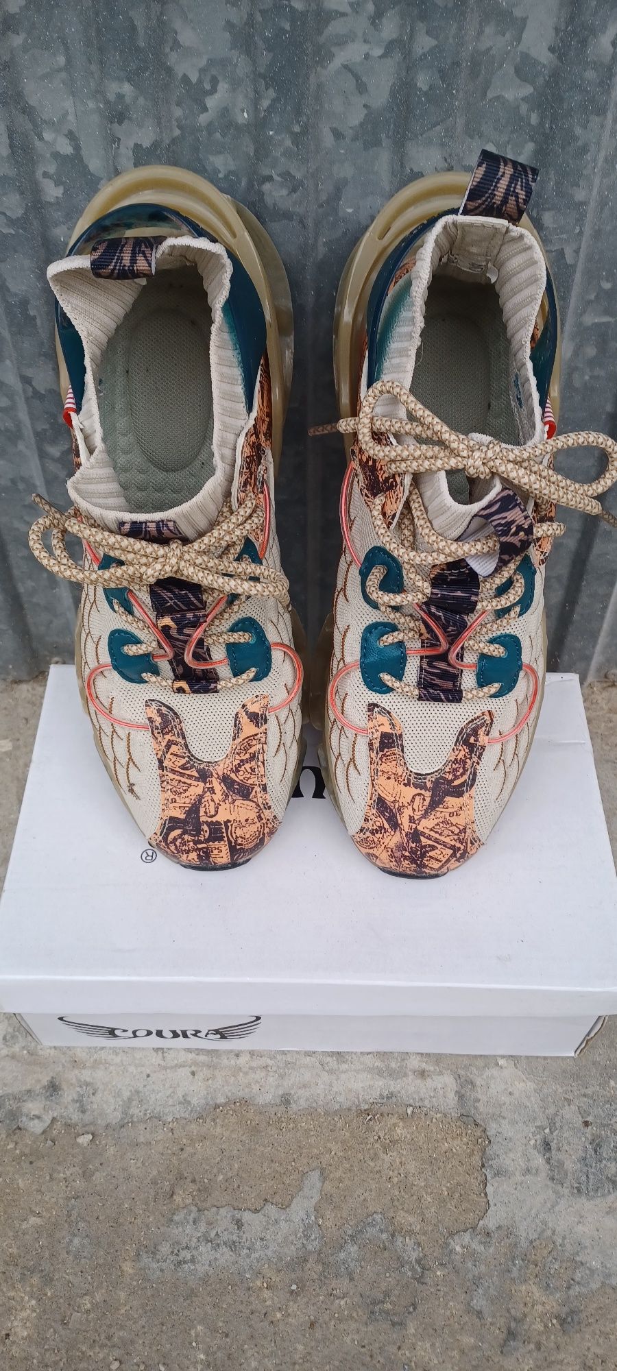 Vendo este par de tenis