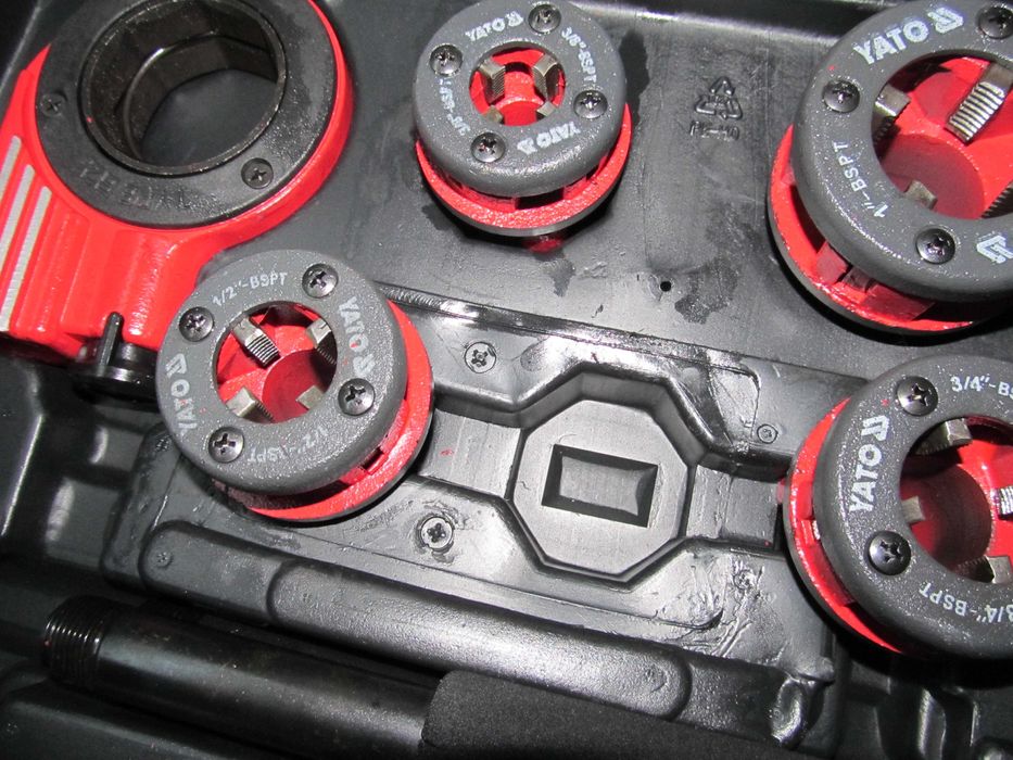 Набор плашек трубных клуппов для нарезки резьбы YATO