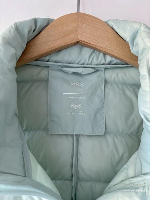 М'ятний (!)  невагомий жилет m&s, 90 % пух