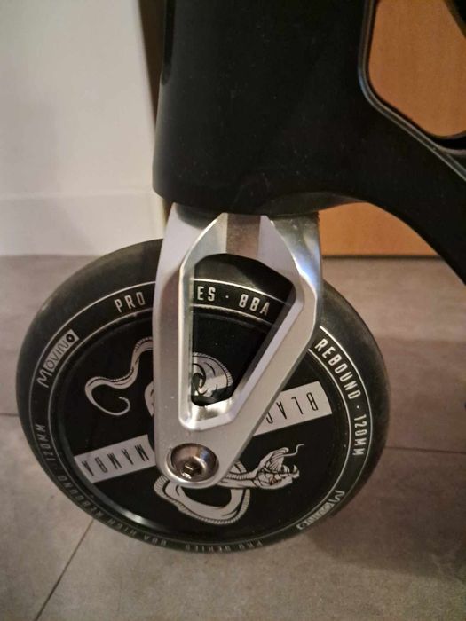 Hulajnoga Movino Black Mamba